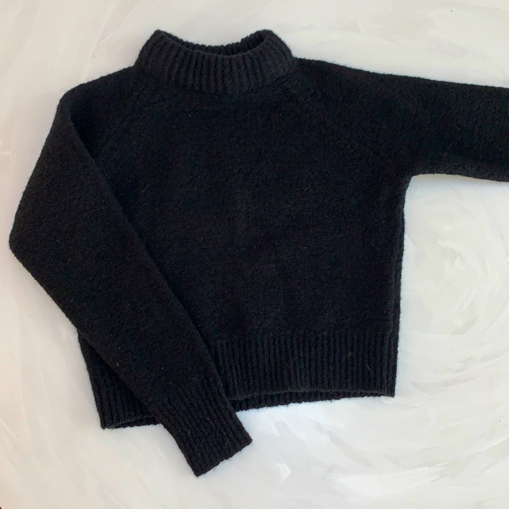 Uniqlo sweater